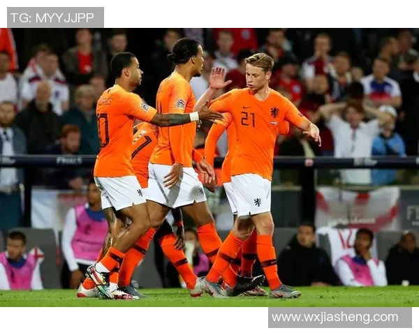 在荷兰街头偶遇足球明星的精彩瞬间视频分享 在荷兰街头偶遇足球明星的精彩瞬间视频分享